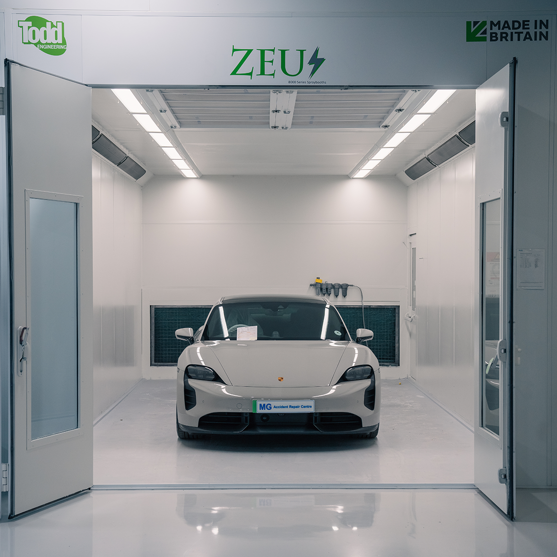 Zeus 8000 Series — product render